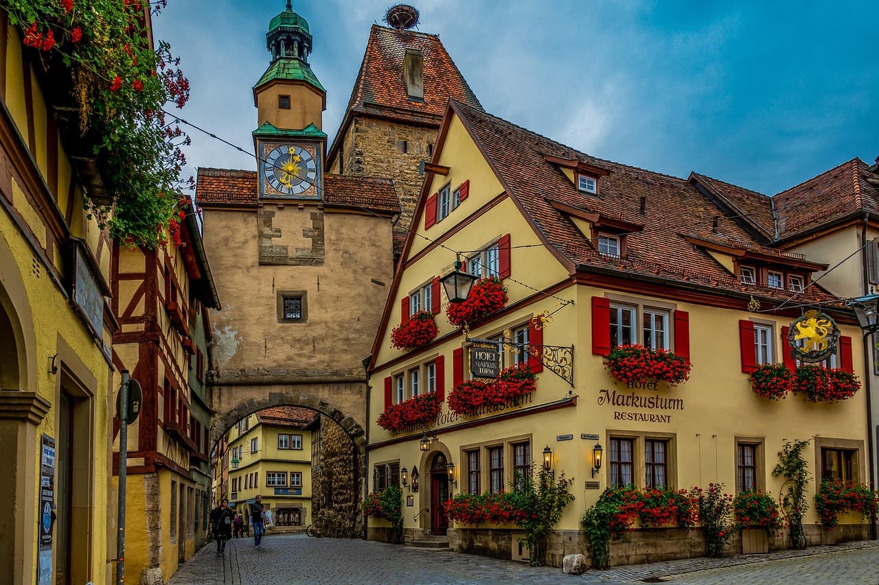 Open to the most beautiful old towns in Southern Germany