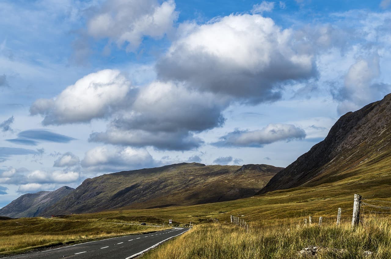 Through the Highlands: Cabriolet Routes in Scotland